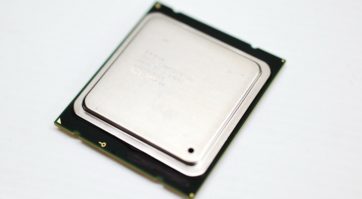 Intel processor based on the Sandy Bridge-E architecture