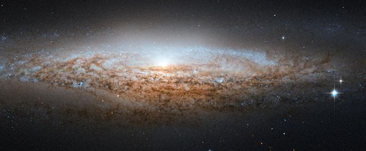 Galaxie NGC 2683, découverte par William Herschel