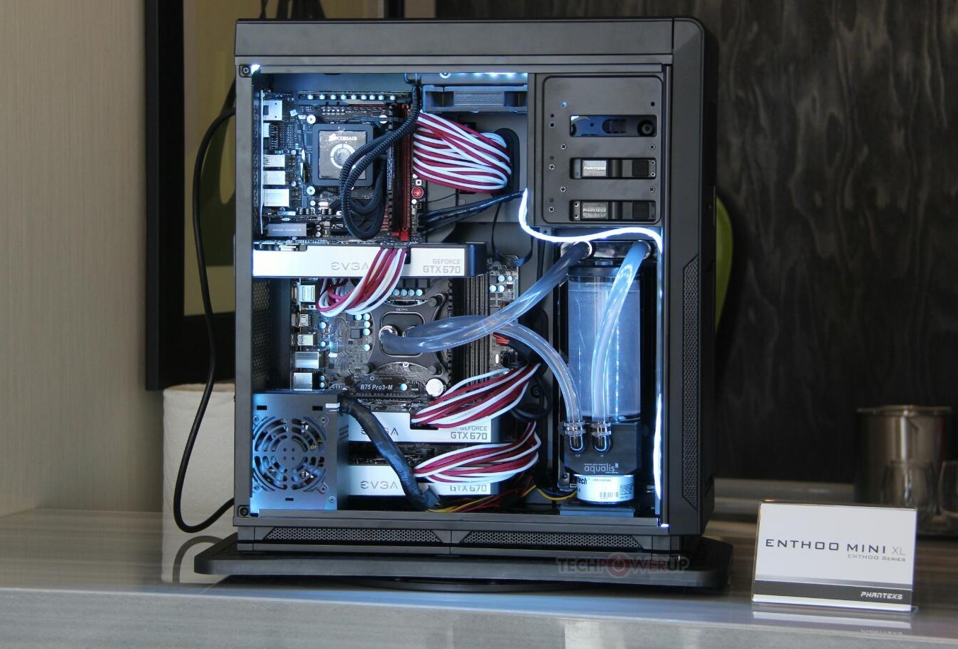 A-Case-That-Can-Hold-Two-Computers-the-Phanteks-Enthoo-Mini-XL-469714-2.jpg