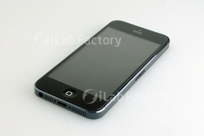 Alleged iPhone 5 images