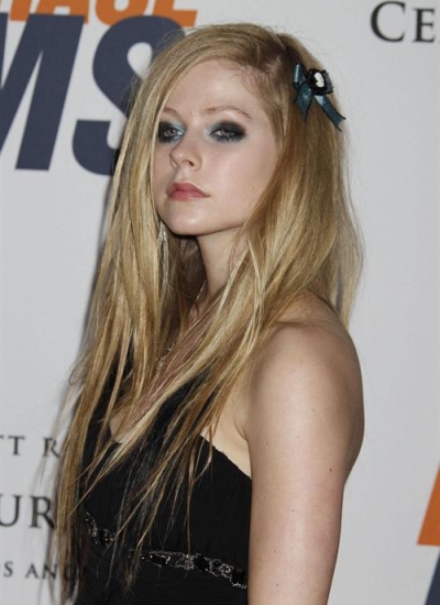 Stay away from me and my friends Avril Lavigne reportedly screamed at 