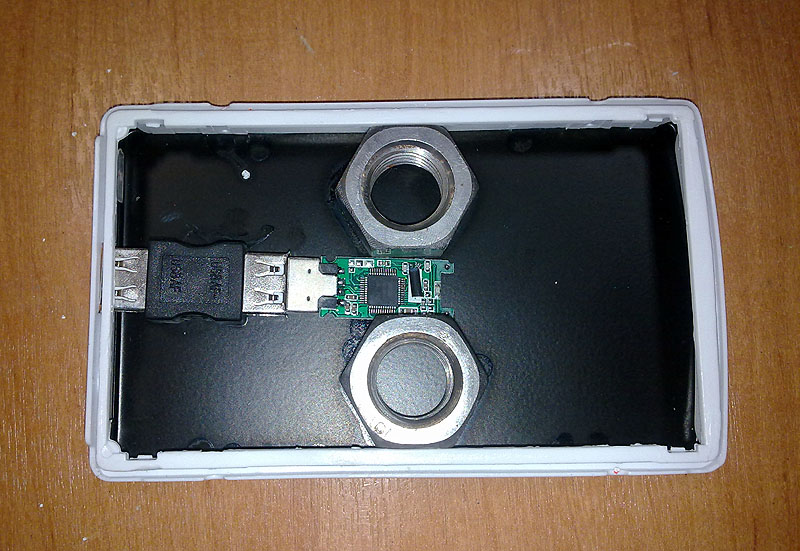 Chinese-HDD-Is-Really-a-128MB-Flash-Drive-in-a-Case-2.jpg