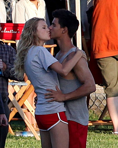 Image comment taylor swift and taylor lautner play high school sweethearts