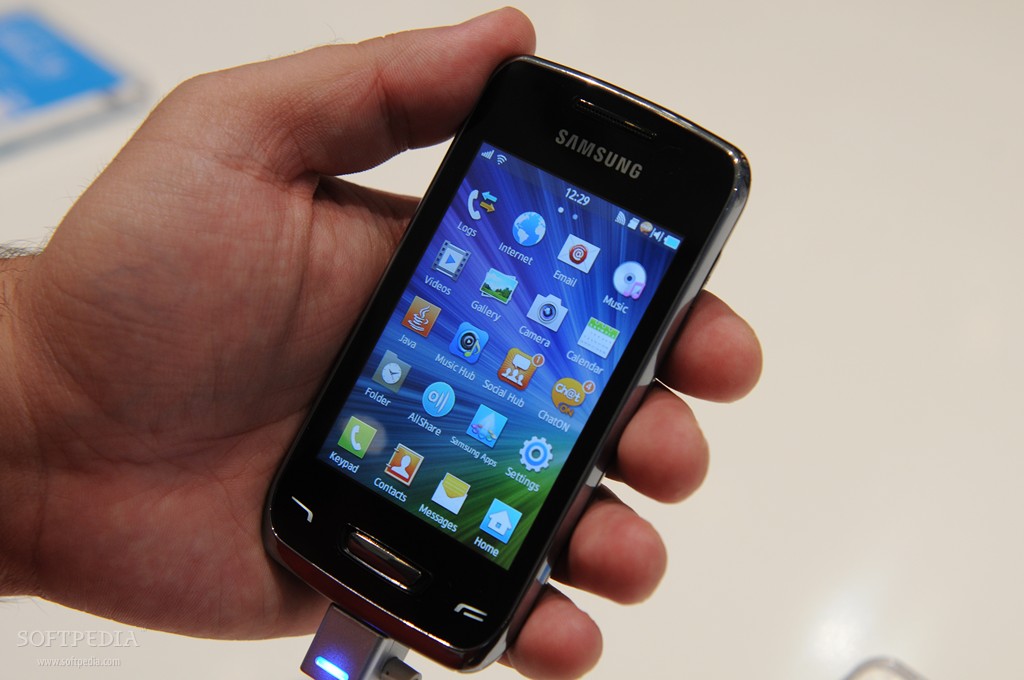 http://i1-news.softpedia-static.com/images/news2/IFA-2011-Samsung-Wave-M-and-Wave-Y-Hands-On-8.jpg
