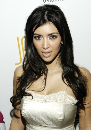 Kim Kardashian Hairstyles Pictures, Long Hairstyle 2011, Hairstyle 2011, New Long Hairstyle 2011, Celebrity Long Hairstyles 2075