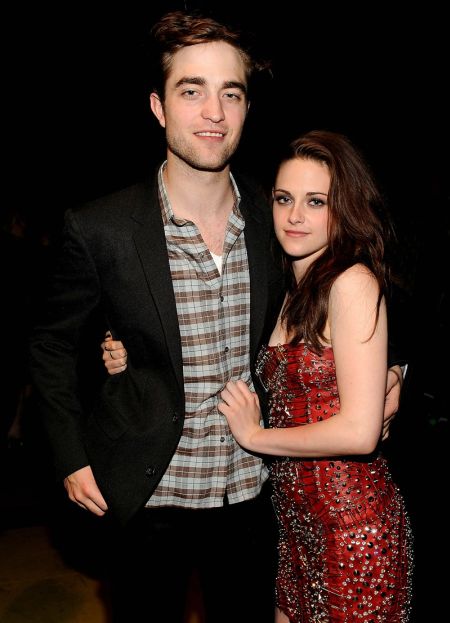 kristen stewart and robert pattinson 2011 dating. Robert Pattinson, Kristen