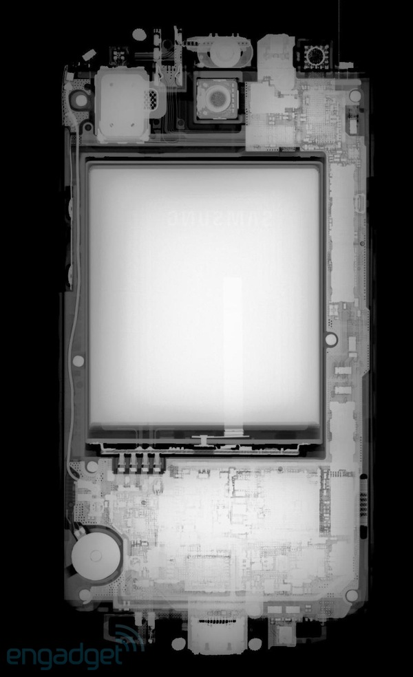 Samsung Galaxy S III X-Rayed (2 Images)