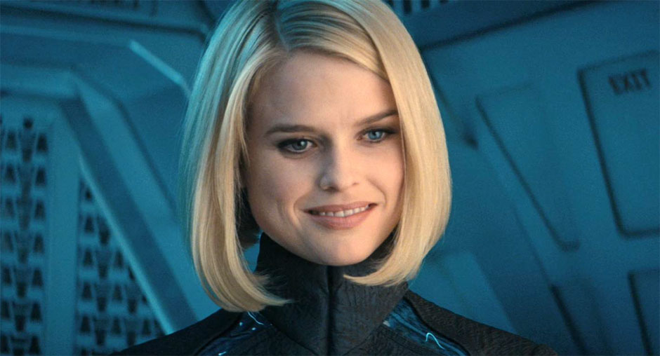 “star Trek Into Darkness” Star Alice Eve Criticized For