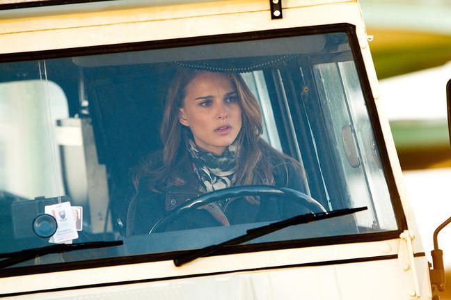 On a quest for the truth – Jane (Natalie  Portman)