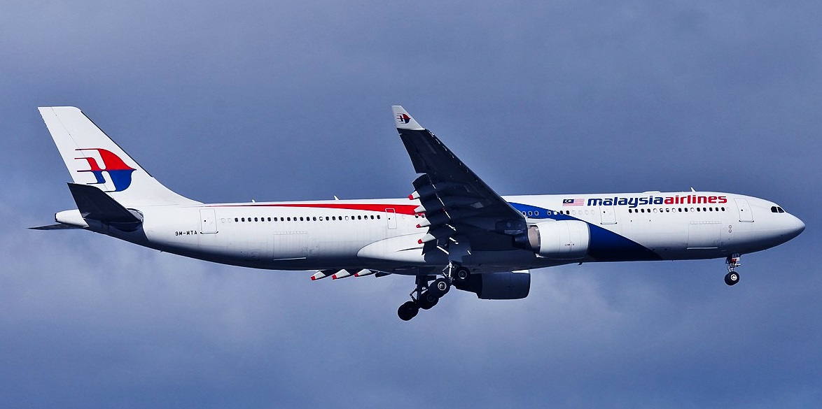 Search for Malaysia Airlines flight MH370 continues